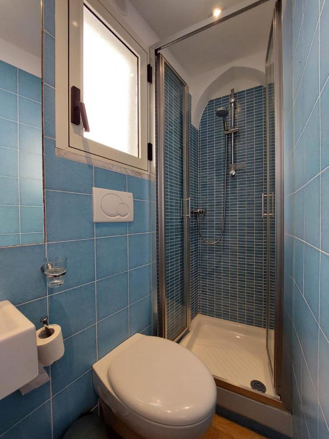 La Stanza Sul Porto Di Amalfi Camera Piccina Piccina Con Bagno Privato E Terrazzino Vista Mare Buitenkant foto