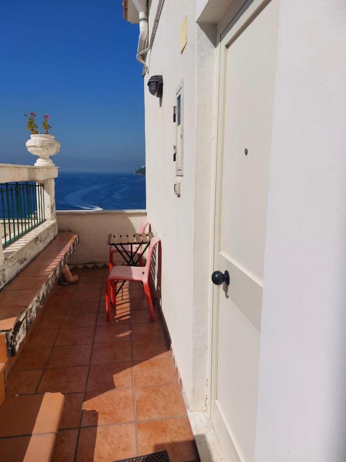 La Stanza Sul Porto Di Amalfi Camera Piccina Piccina Con Bagno Privato E Terrazzino Vista Mare Buitenkant foto